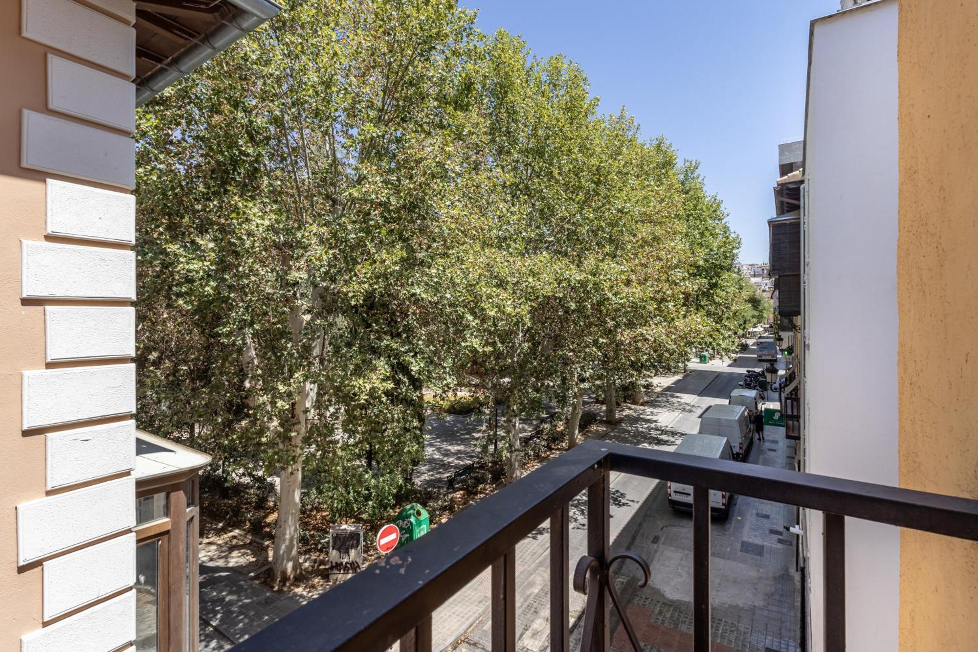 Dreaming Apartment Dona Luisa - Free Parking Granada Buitenkant foto
